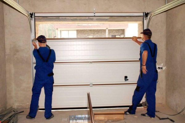 contractors-garage-door-repair-800x527
