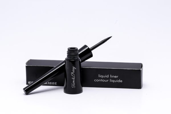 liquid-eyeliner-6-e1454061284222