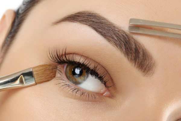 professional-eyebrow-tweezers-2025