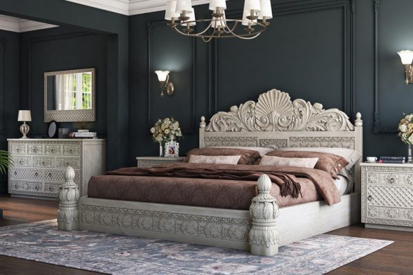Handcarved-king-size-bedroom-set-1024x810