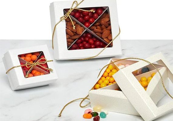 white-candy-boxes-with-window